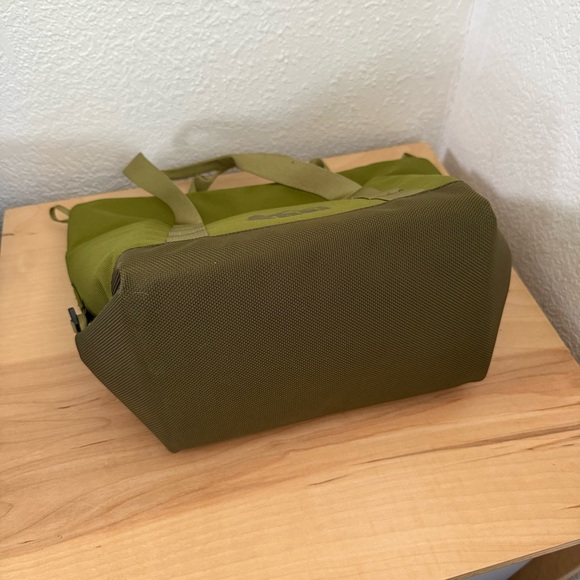 New REI Cooler Tote - Picture 6 of 6